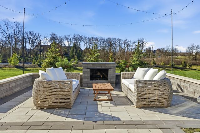 10092 Tall Grass Trail, St. John, IN 46373