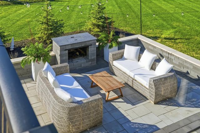 10092 Tall Grass Trail, St. John, IN 46373