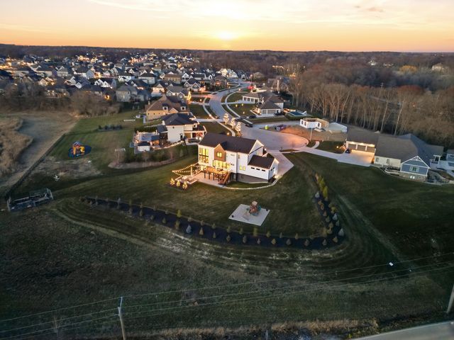 10092 Tall Grass Trail, St. John, IN 46373