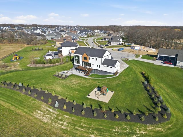 10092 Tall Grass Trail, St. John, IN 46373