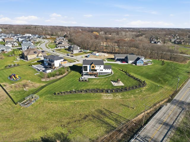 10092 Tall Grass Trail, St. John, IN 46373