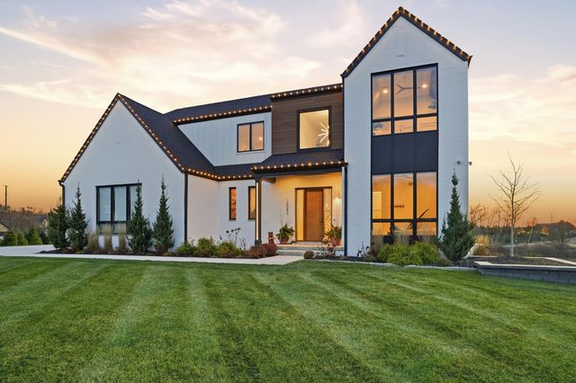 10092 Tall Grass Trail, St. John, IN 46373