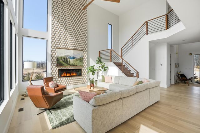 10092 Tall Grass Trail, St. John, IN 46373