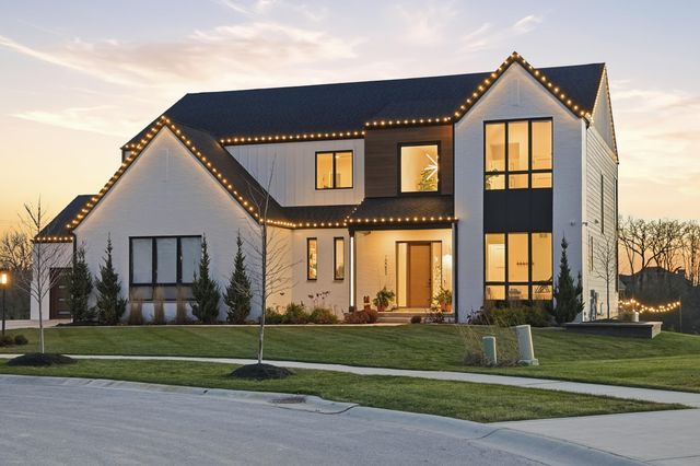 10092 Tall Grass Trail, St. John, IN 46373