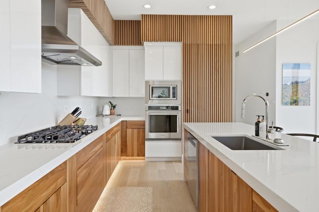 10092 Tall Grass Trail, St. John, IN 46373