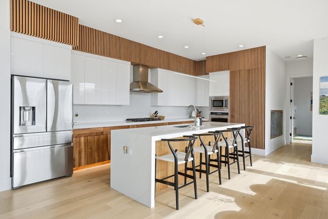 10092 Tall Grass Trail, St. John, IN 46373