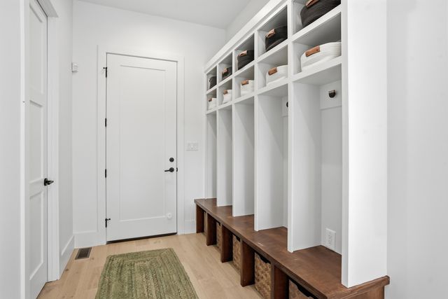 10092 Tall Grass Trail, St. John, IN 46373