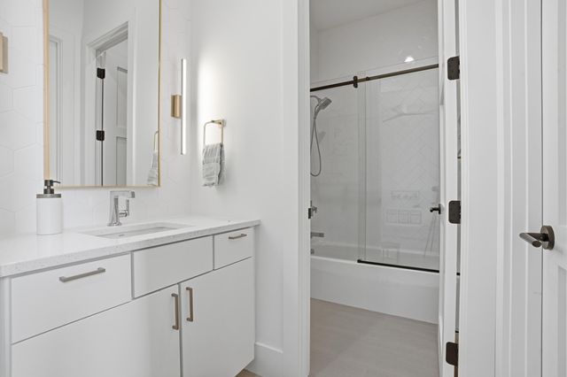 10092 Tall Grass Trail, St. John, IN 46373