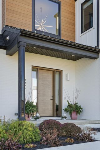 10092 Tall Grass Trail, St. John, IN 46373