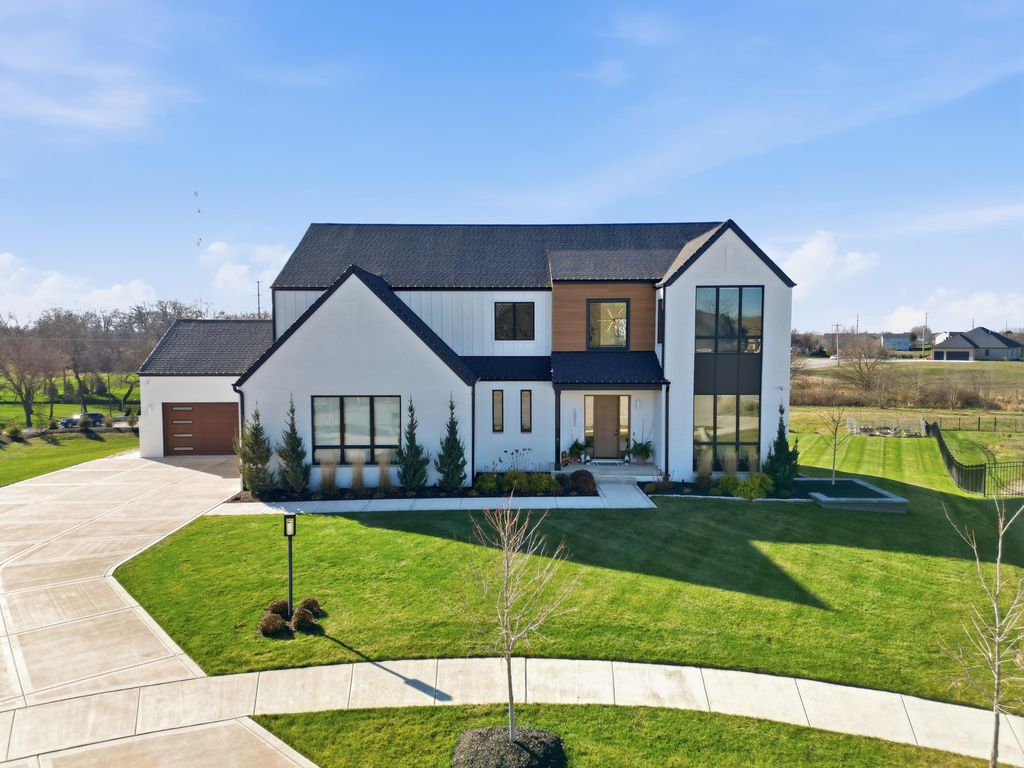 10092 Tall Grass Trail, St. John, IN 46373