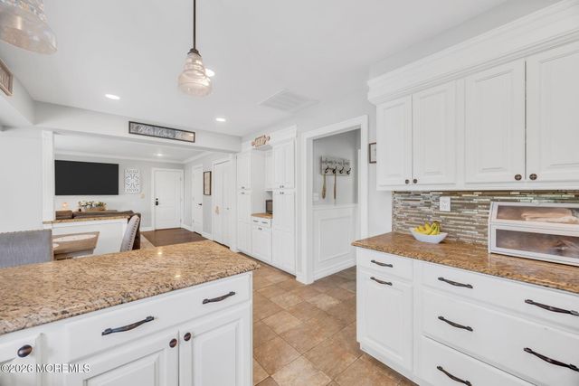 7 Stratford Drive, Old Bridge, NJ 08857