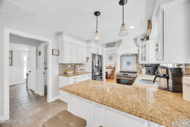 7 Stratford Drive, Old Bridge, NJ 08857