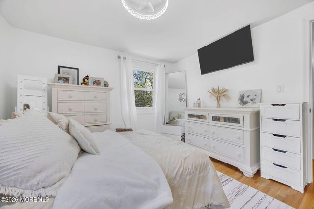 7 Stratford Drive, Old Bridge, NJ 08857