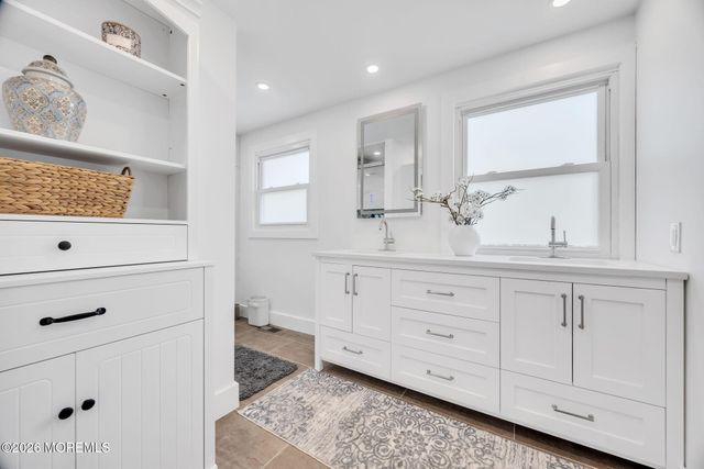 7 Stratford Drive, Old Bridge, NJ 08857