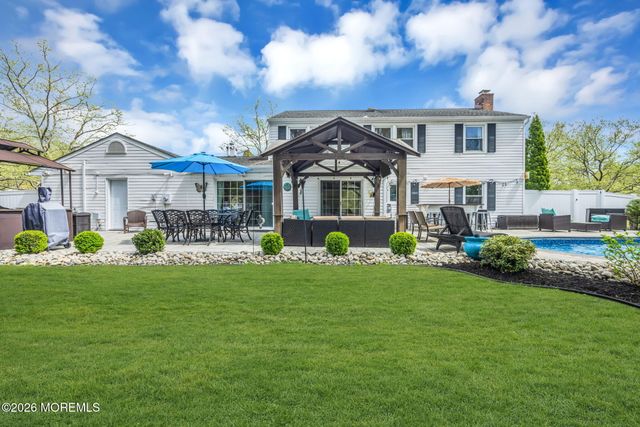 7 Stratford Drive, Old Bridge, NJ 08857