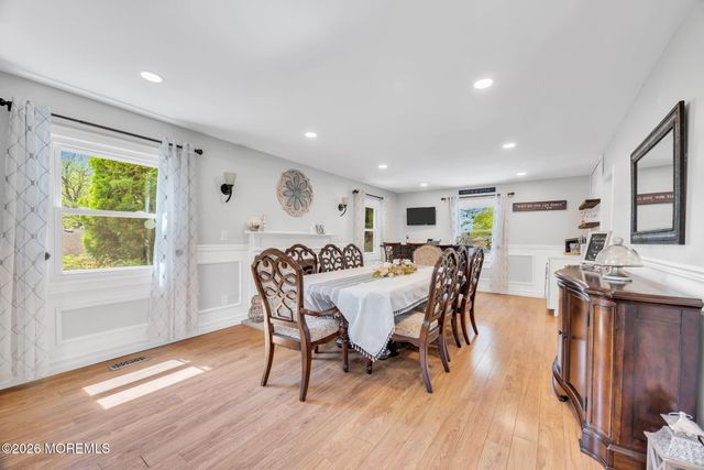 7 Stratford Drive, Old Bridge, NJ 08857