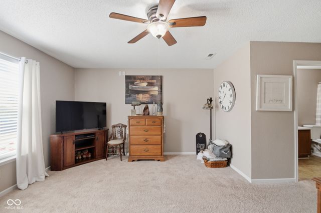 1476 Lavender Drive, Greenfield, IN 46140