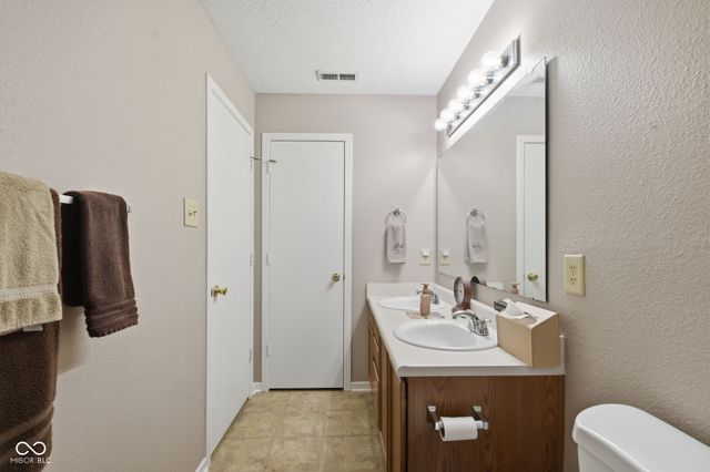 1476 Lavender Drive, Greenfield, IN 46140