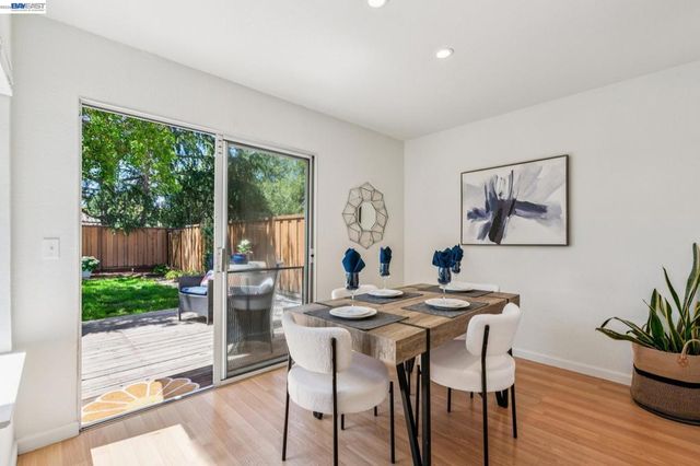 1307 Chateau Cmn, Livermore, CA 94550