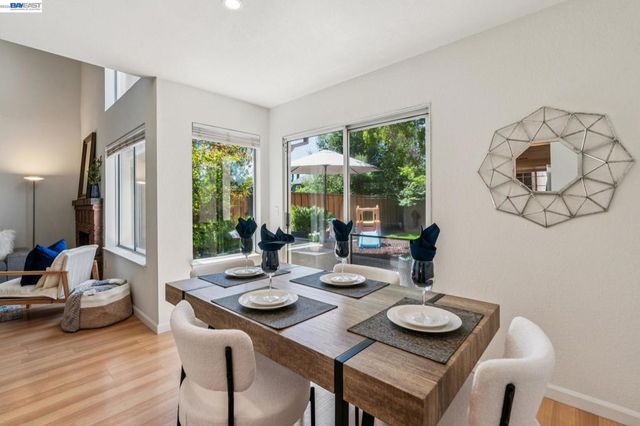 1307 Chateau Cmn, Livermore, CA 94550
