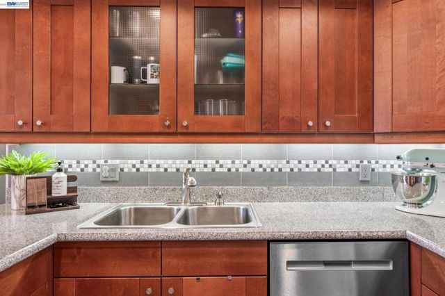 1307 Chateau Cmn, Livermore, CA 94550