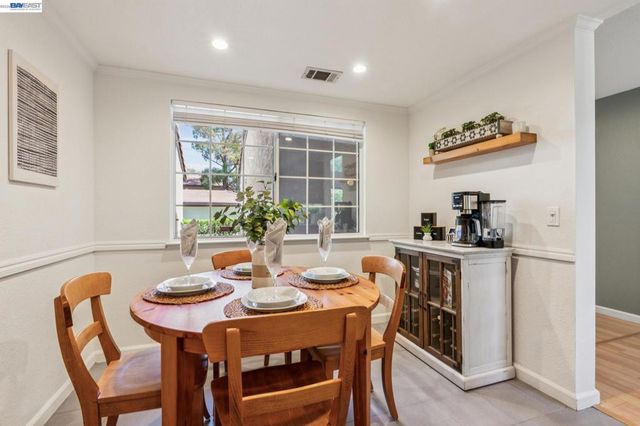 1307 Chateau Cmn, Livermore, CA 94550
