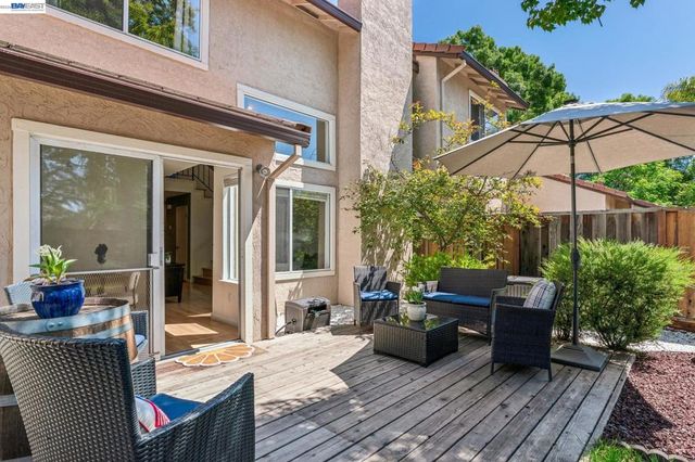 1307 Chateau Cmn, Livermore, CA 94550