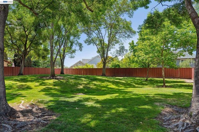 1307 Chateau Cmn, Livermore, CA 94550