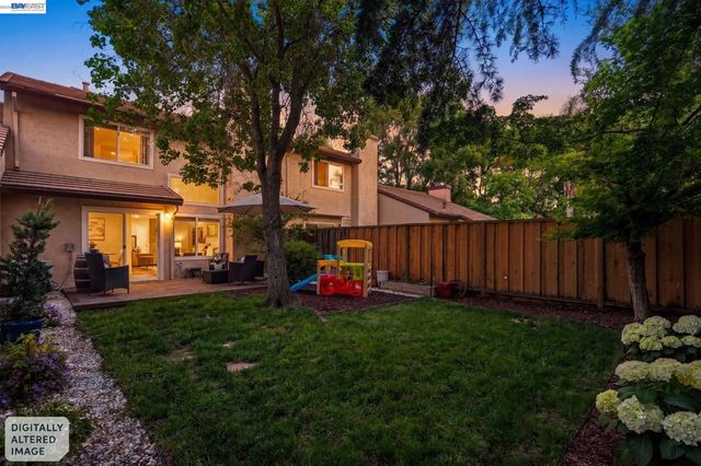 1307 Chateau Cmn, Livermore, CA 94550