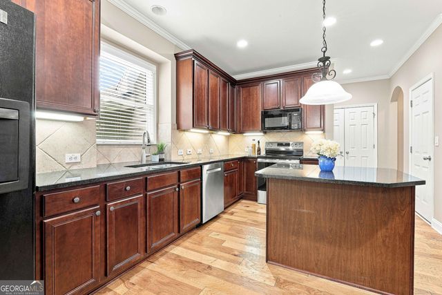 247 Highwoods Parkway, Newnan, GA 30265