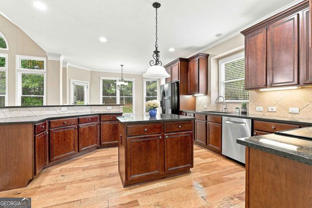 247 Highwoods Parkway, Newnan, GA 30265