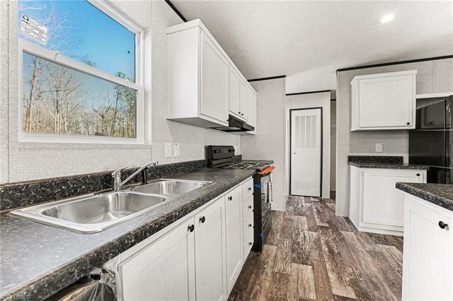 172 Lester Drive, Lexington, NC 27292