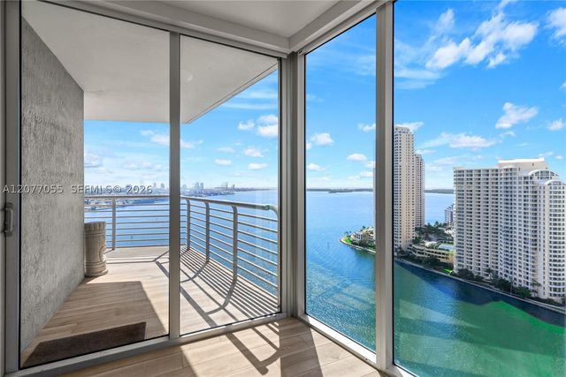 325 S Biscayne Blvd 2723, Miami, FL 33131