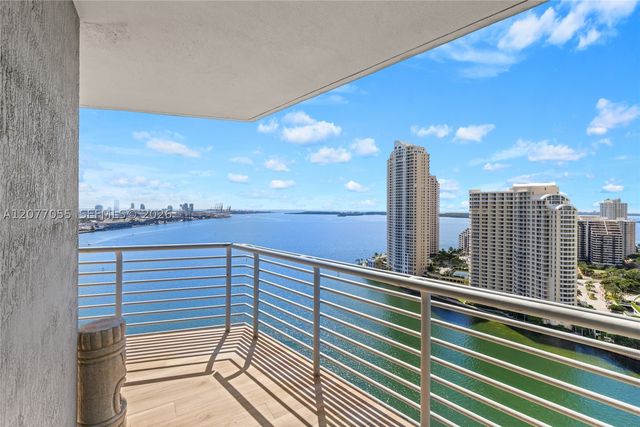 325 S Biscayne Blvd 2723, Miami, FL 33131
