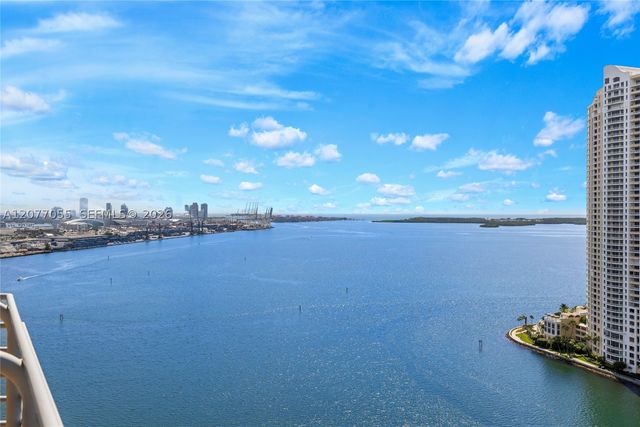 325 S Biscayne Blvd 2723, Miami, FL 33131