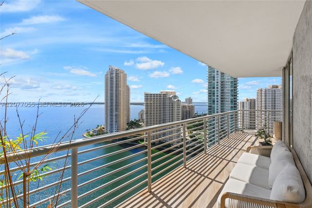 325 S Biscayne Blvd 2723, Miami, FL 33131