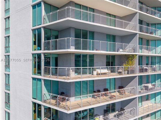 325 S Biscayne Blvd 2723, Miami, FL 33131