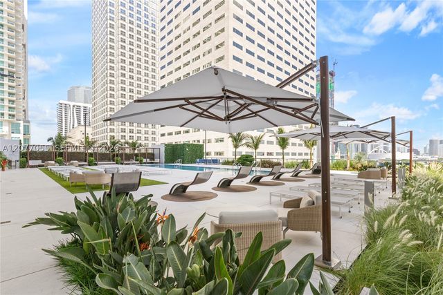 325 S Biscayne Blvd 2723, Miami, FL 33131
