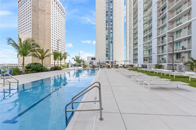 325 S Biscayne Blvd 2723, Miami, FL 33131