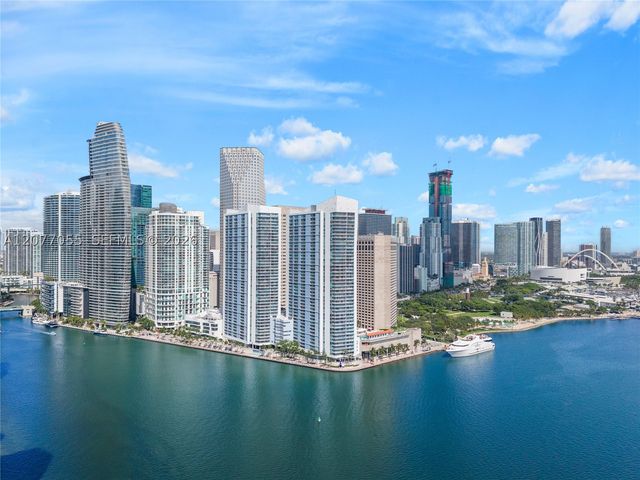 325 S Biscayne Blvd 2723, Miami, FL 33131