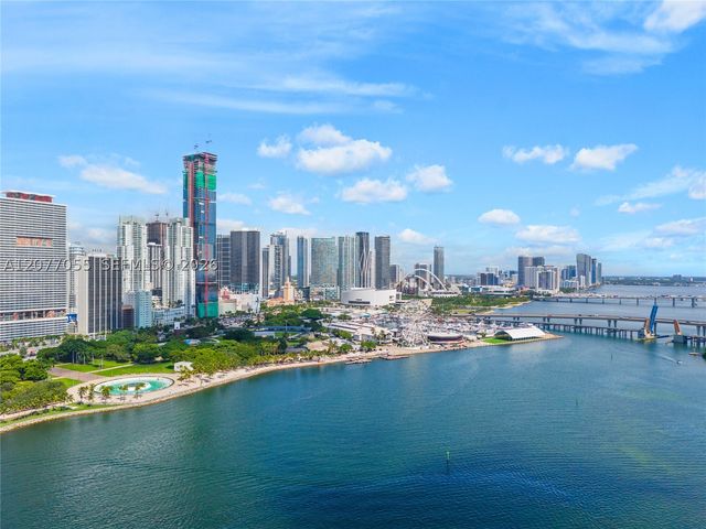 325 S Biscayne Blvd 2723, Miami, FL 33131