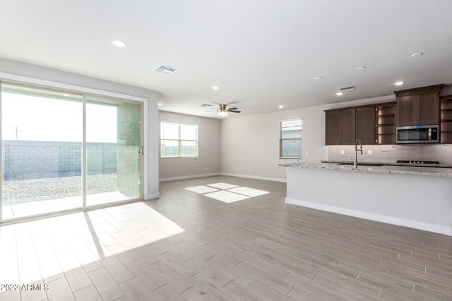 8526 S 69TH Lane, Laveen, AZ 85339
