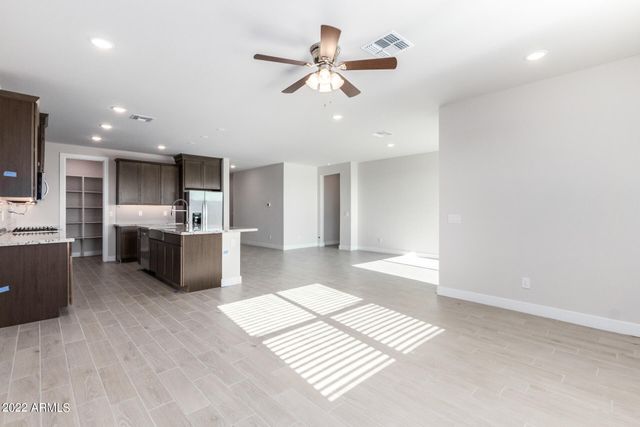 8526 S 69TH Lane, Laveen, AZ 85339