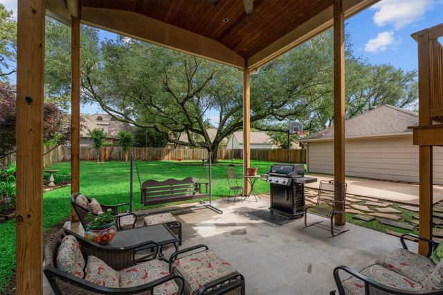 16106 Capri Drive, Jersey Village, TX 77040