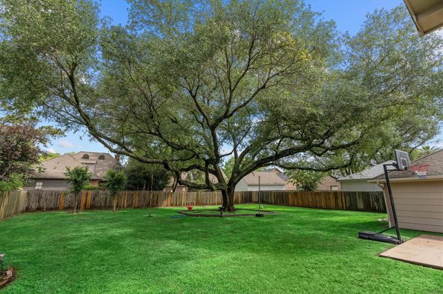 16106 Capri Drive, Jersey Village, TX 77040