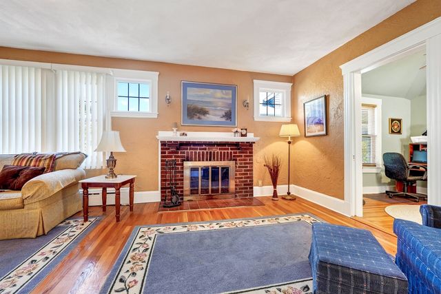 9 Cottage Street, Melrose, MA 02176