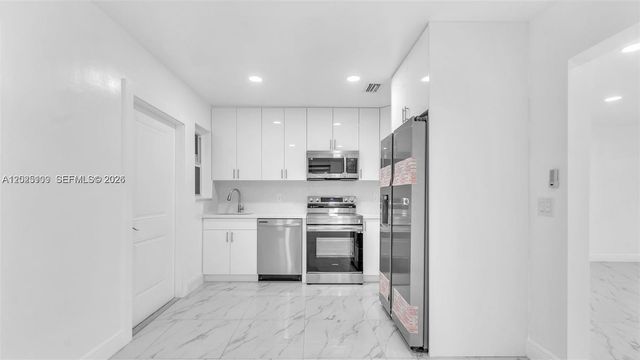 3375 SW 1st St, Miami, FL 33135