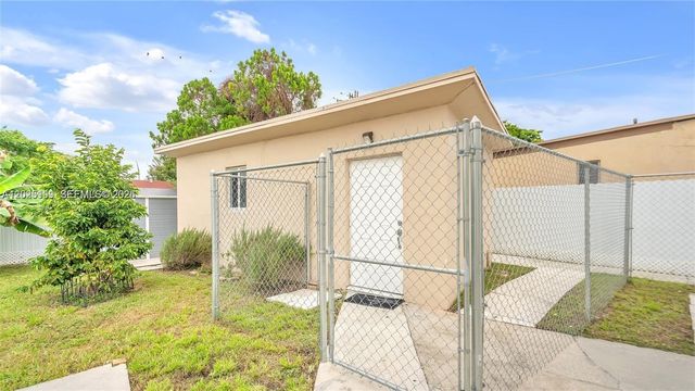 3375 SW 1st St, Miami, FL 33135