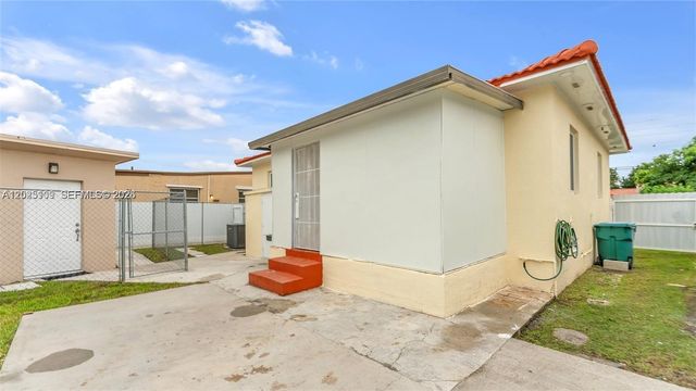 3375 SW 1st St, Miami, FL 33135