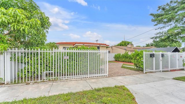 3375 SW 1st St, Miami, FL 33135